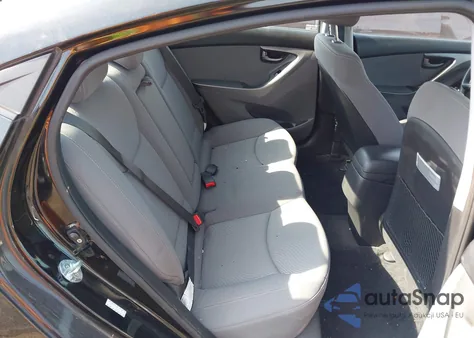 2016 Hyundai Elantra Se z USA, uszkodzony, nr VIN KMHDH4AE0GU606313